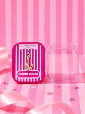 FAO Schwarz Charm Squad Letter V Gold Tone Rhinestone Charm NWT